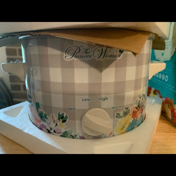NIB The Pioneer Woman Sweet Romance Checked 1.5 Quart Slow Cooker, Crock… - Picture 4 of 6